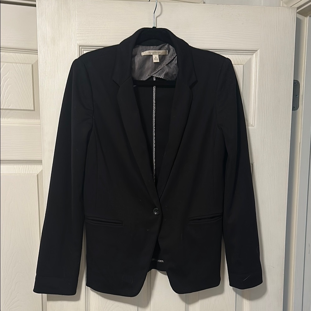 Chic Black Blazer